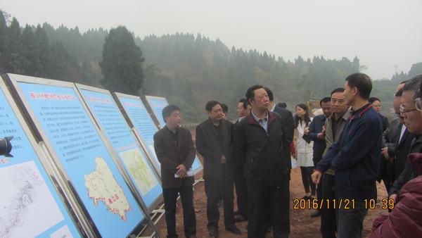 四川省委常委、農(nóng)工委主任曲木史哈一行調(diào)研毗河供水一期工程建設(shè)情況